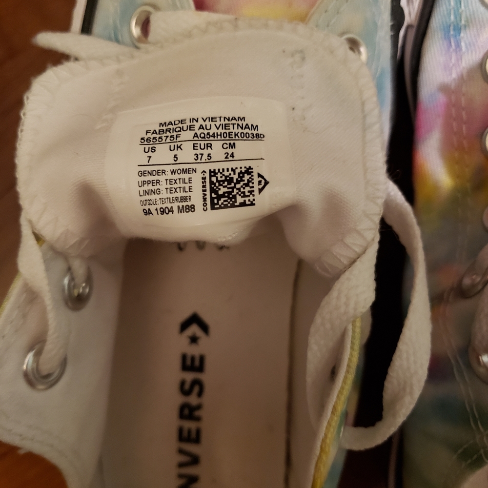 Converse Size 7